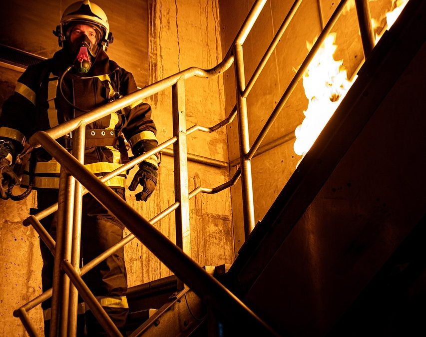 Dinas Damkar Balikpapan Amankan Kebocoran di Lapangan